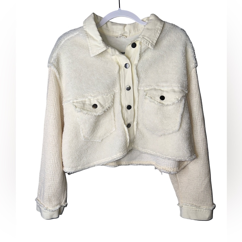 POL Sherpa/Knit Cropped Button Sweater